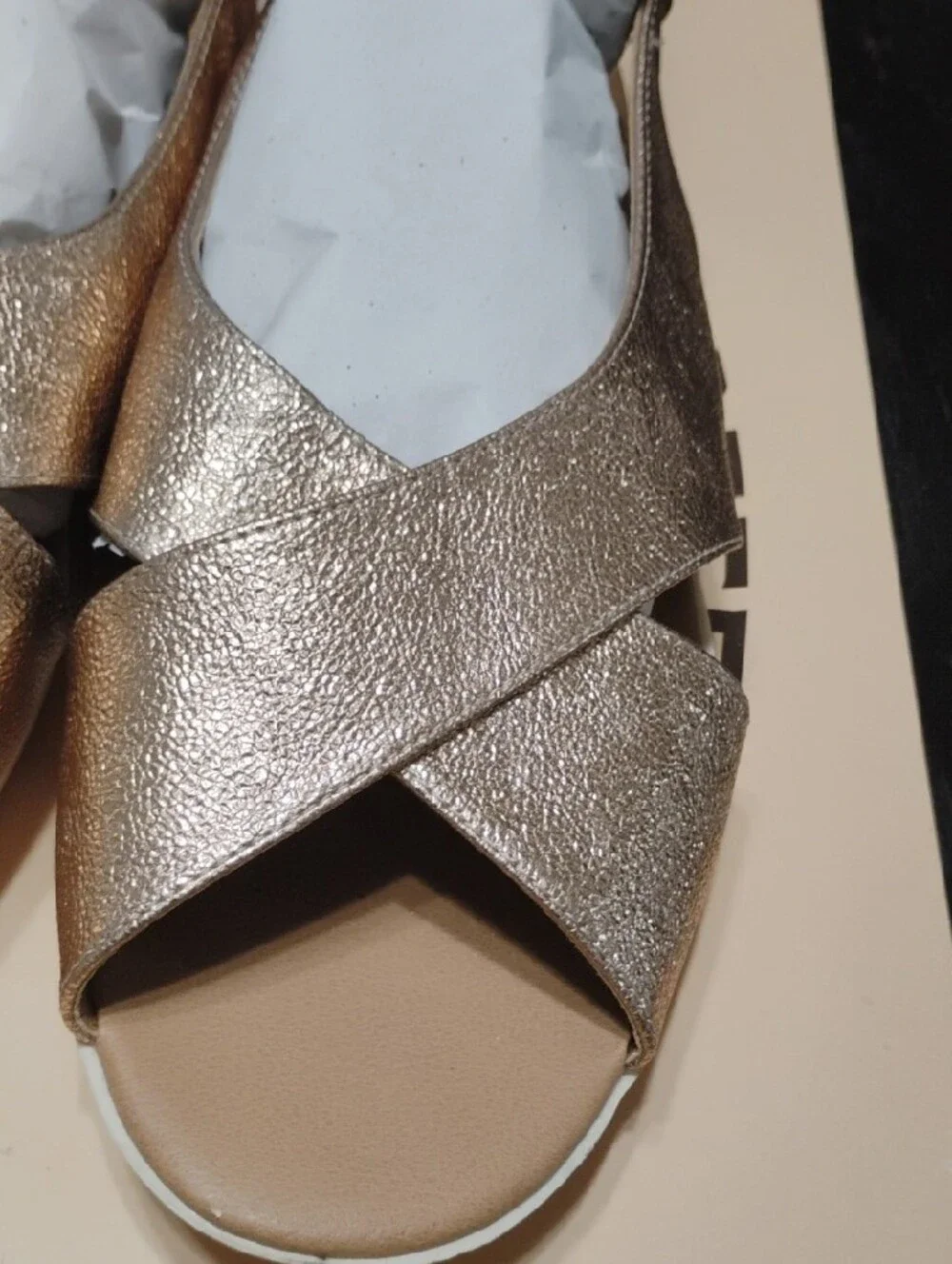 12WW comfortview Metallic Gold Crisscross Slingback Sandals